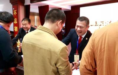 暢敘桑梓情 共謀新發(fā)展 投資興辦實(shí)業(yè)，共建家鄉(xiāng)未來